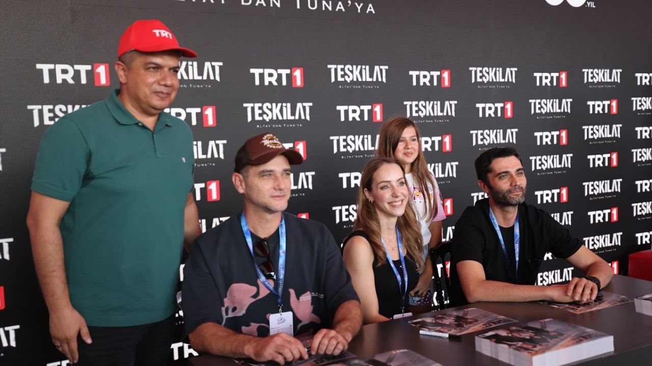 Teşkilat Dizisi Oyuncuları TEKNOFEST Adana'da Hayranlarıyla Buluştu