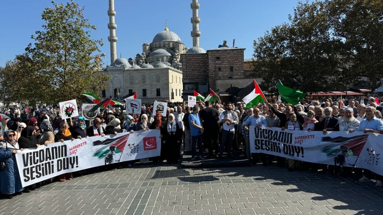 İstanbul'da Filistin İçin Protesto Gösterisi Düzenlendi