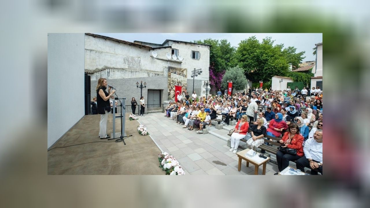 Konak Belediyesi'nin el emeği sergisi yoğun ilgi gördü