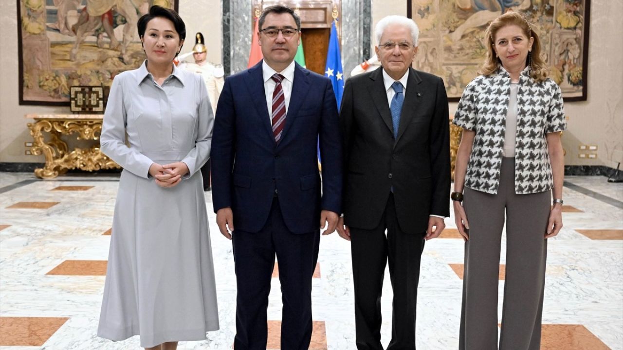 Kırgızistan Cumhurbaşkanı Sadır Caparov, Vatikan'da Papa Franciscus ile Görüştü