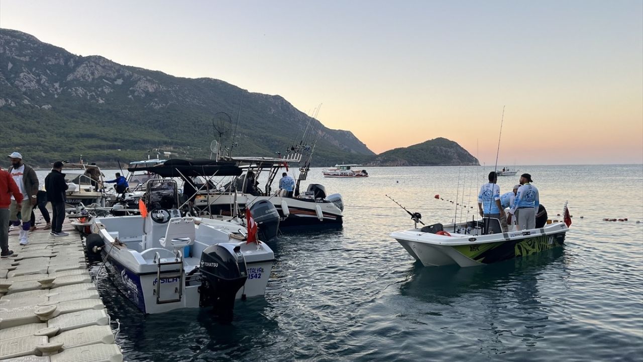 Antalya'da Sürdürülebilirlik Temalı Amatör Balık Yarışması Başladı