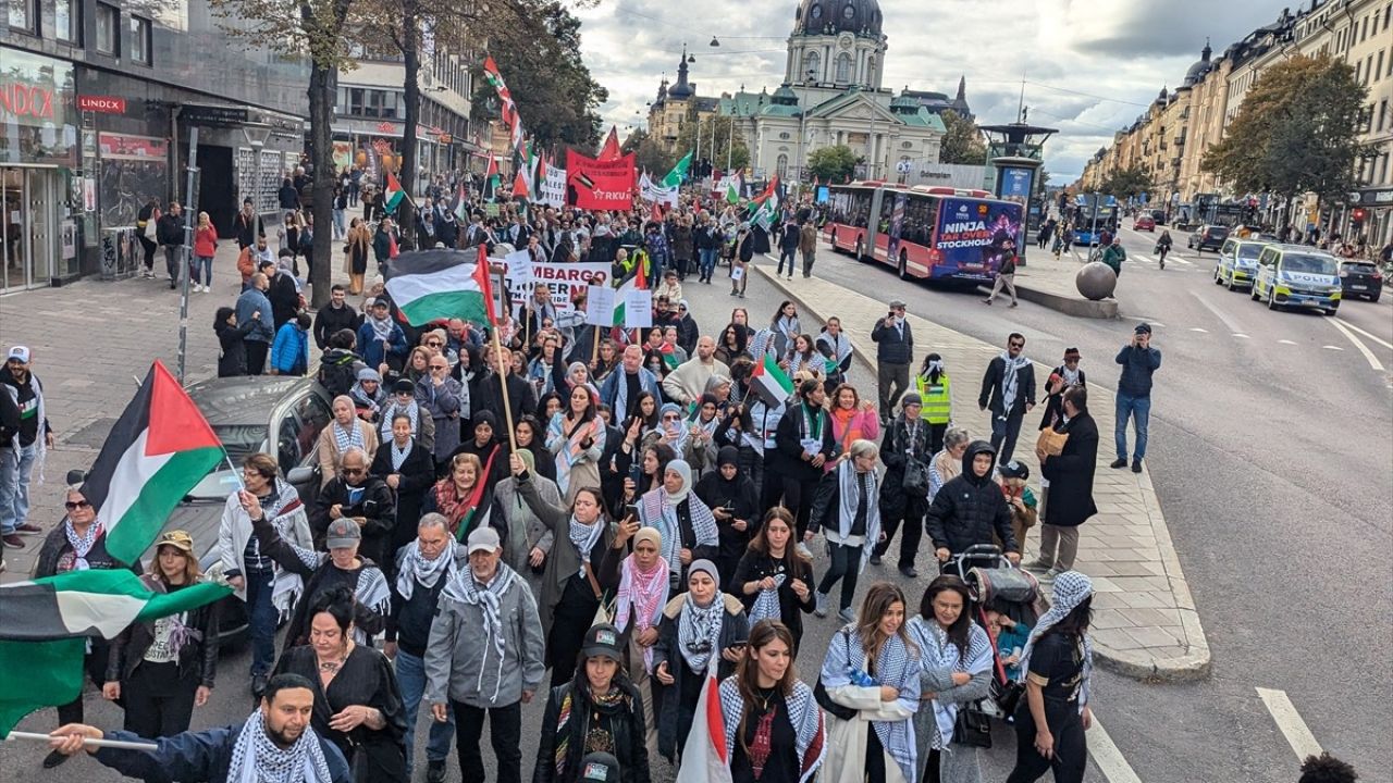 İsveç'te Filistin ve Lübnan'daki Saldırılara Protesto