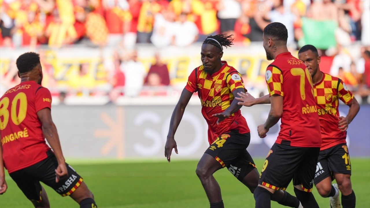 Göztepe, Trendyol Süper Lig'de Sivasspor'u İki Golle Geçti