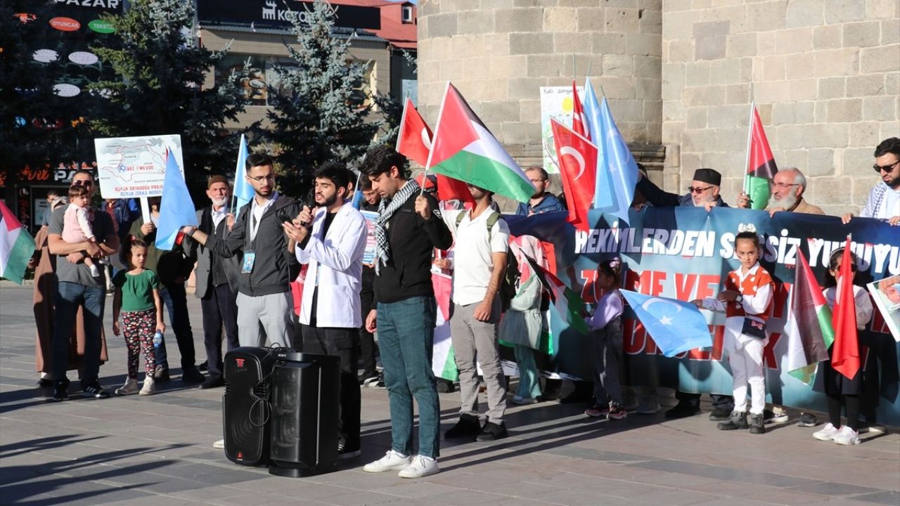 Erzurum'da Sağlık Çalışanlarından Gazze'ye Destek Yürüyüşü