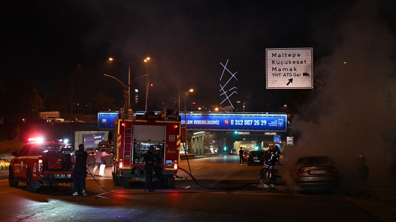 Başkentte Motor Yangını: Seyir Halindeki Araçta Maddi Hasar