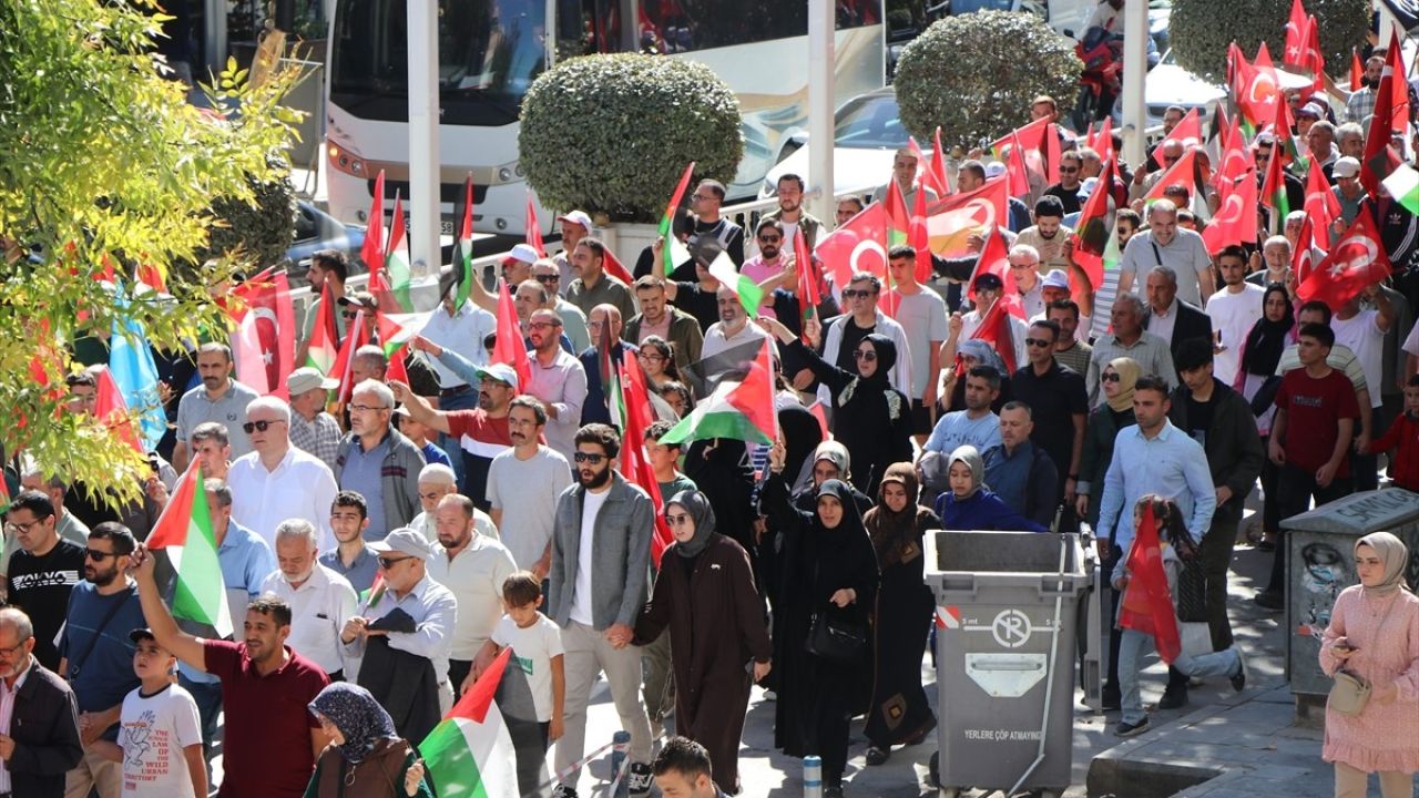 Kırıkkale ve Niğde'de Filistin İçin Protesto Gösterileri Düzenlendi