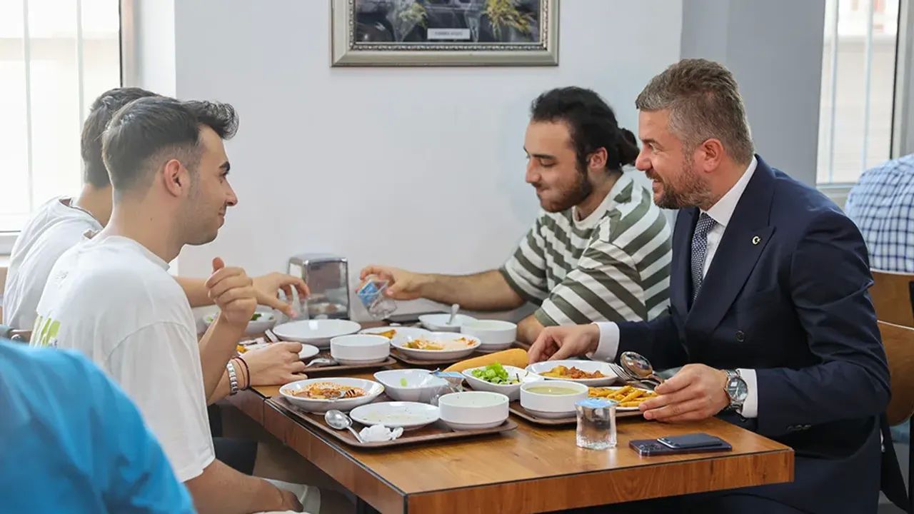 Buca Belediyesi askıda yemek uygulamasını başlatıyor