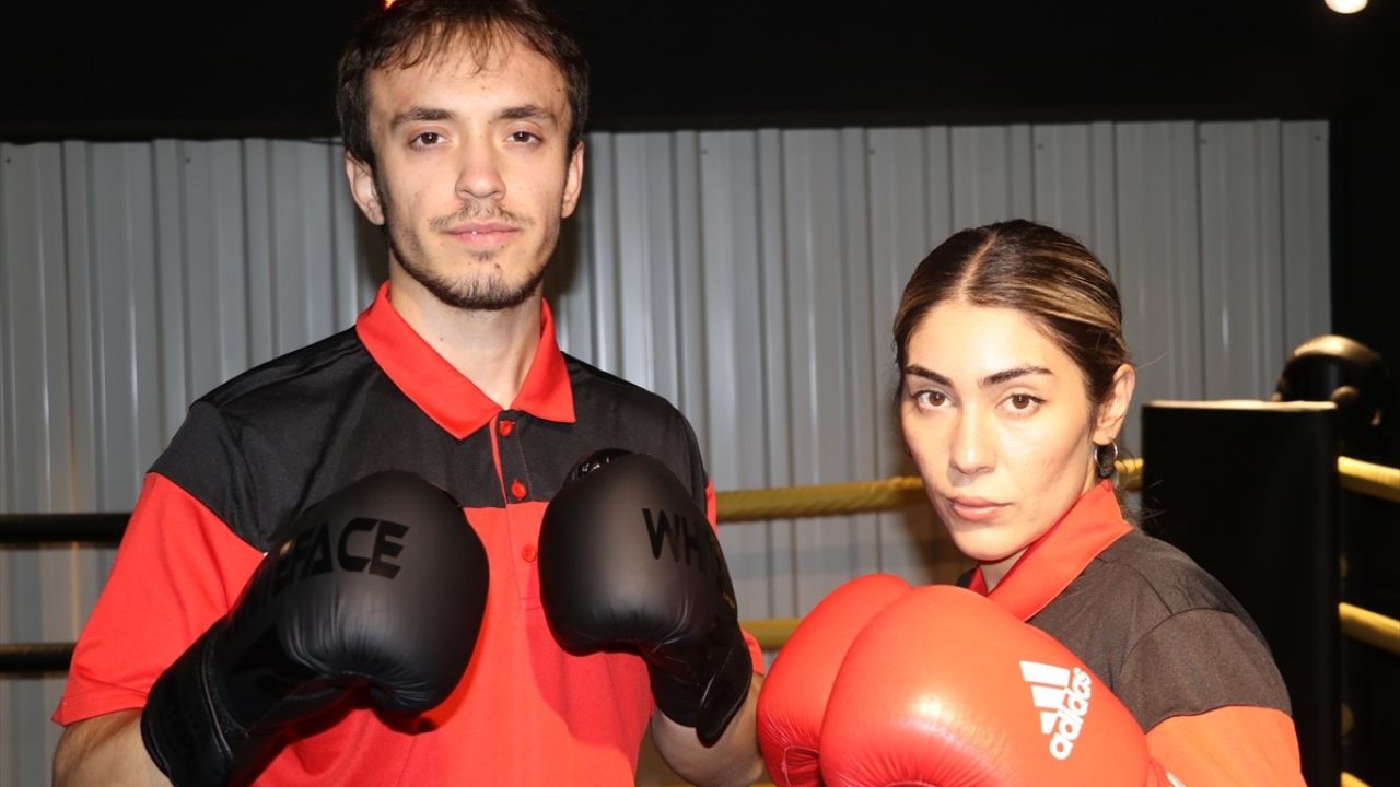 Savate Sporunda Tarihi Katılım: Aybüke ve Raşit Dünya Şampiyonası'nda