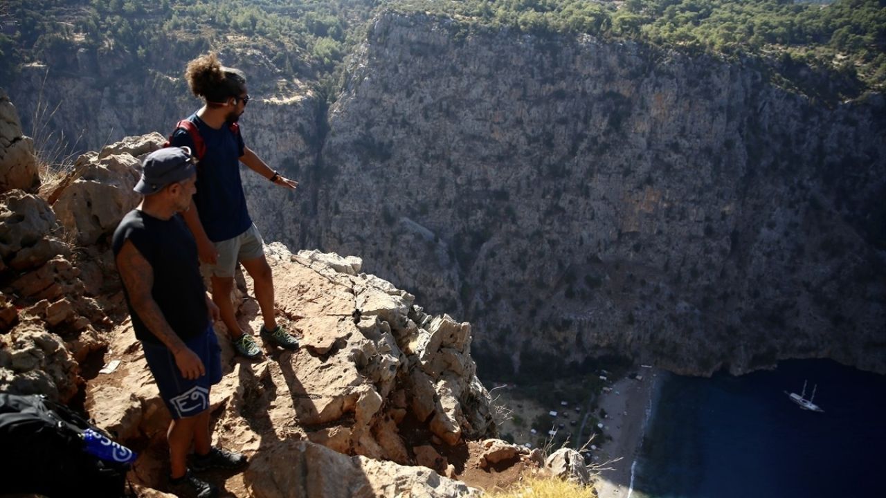 Yarasa Adam Cengiz Koçak'ın Heyecan Verici Wingsuit Uçuşu