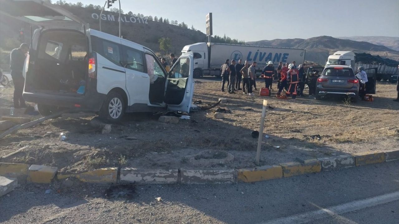 Kırıkkale'de Trafik Kazası: 1 Ölü, 1 Yaralı