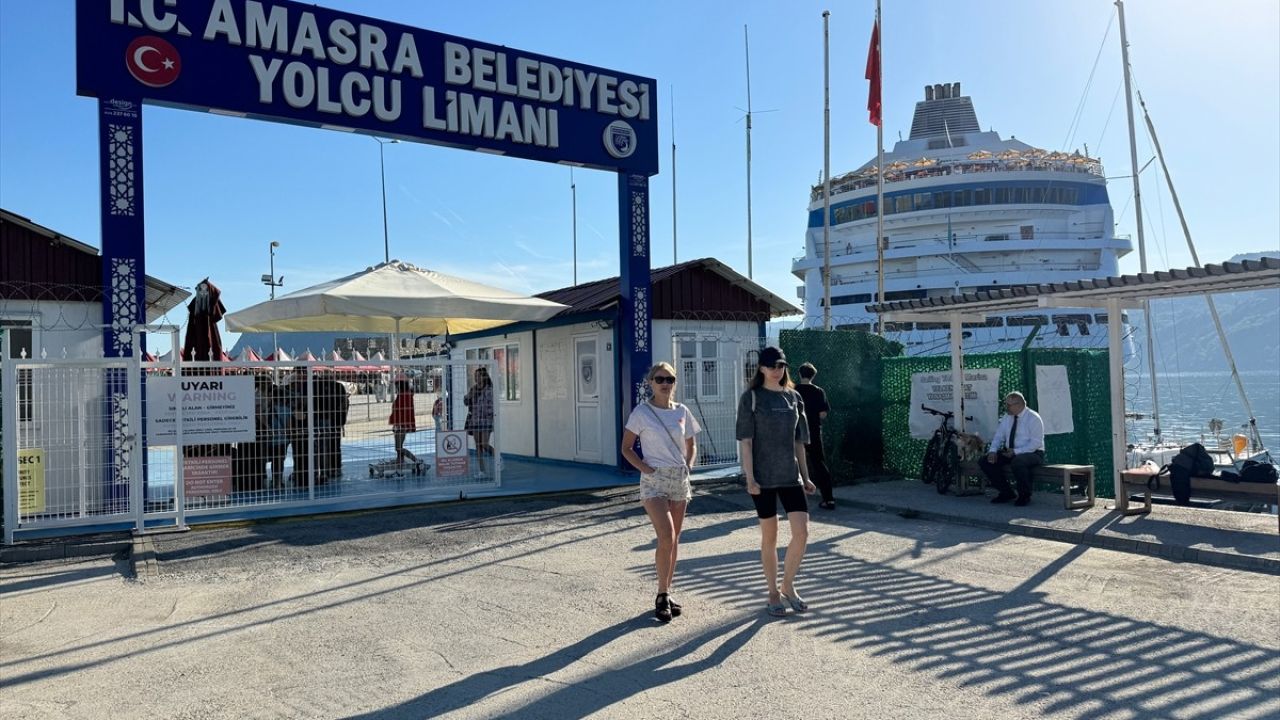 Amasra'ya Gelen ‘Astoria Grande’ Kruvaziyeri 55. Seferini Gerçekleştirdi