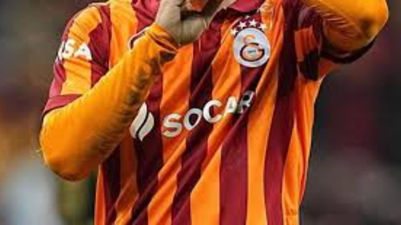 Galatasaray iki yıldızını Trabzonspor'a kaptırdı