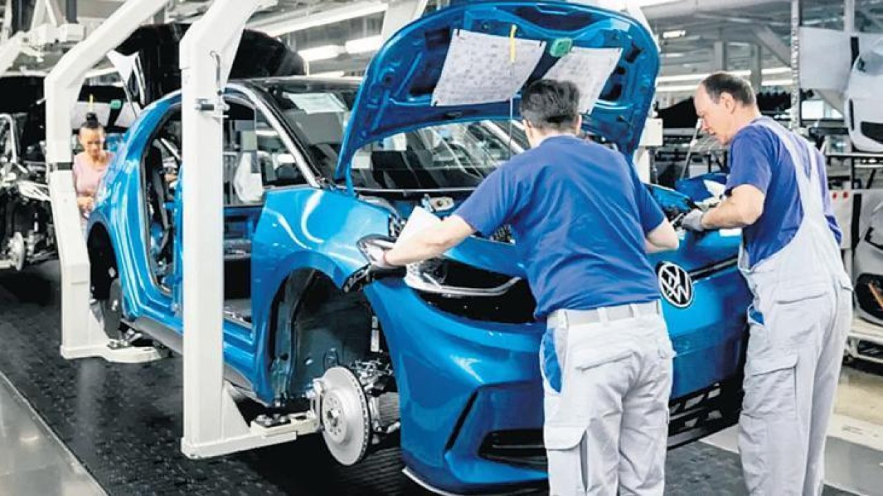 Volkswagen'de Şok Plan: Üç Fabrika Kapatılacak, İşten Çıkarmalar Geliyor