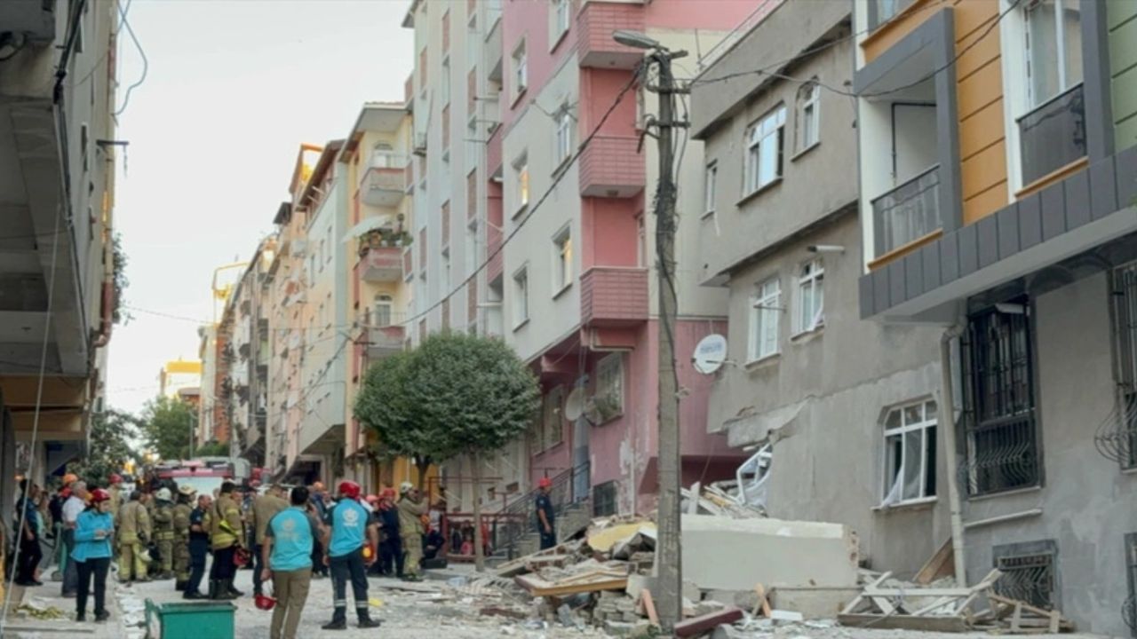 İstanbul Bahçelievler'de bina çöktü!