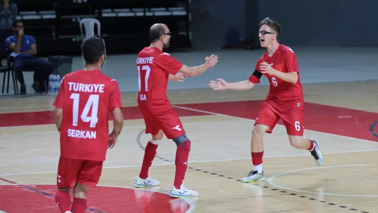 Türkiye, Futsal Şampiyonası'nda İtalya'yı 6-2 Mağlup Etti