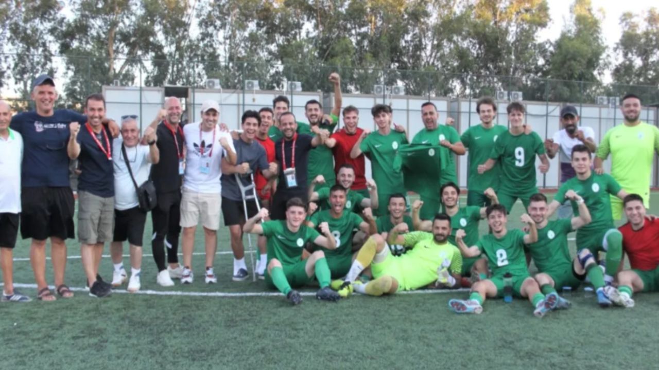 Bornova Belediyespor yüzleri güldürdü: Süper Amatör Lig'e yükseldi