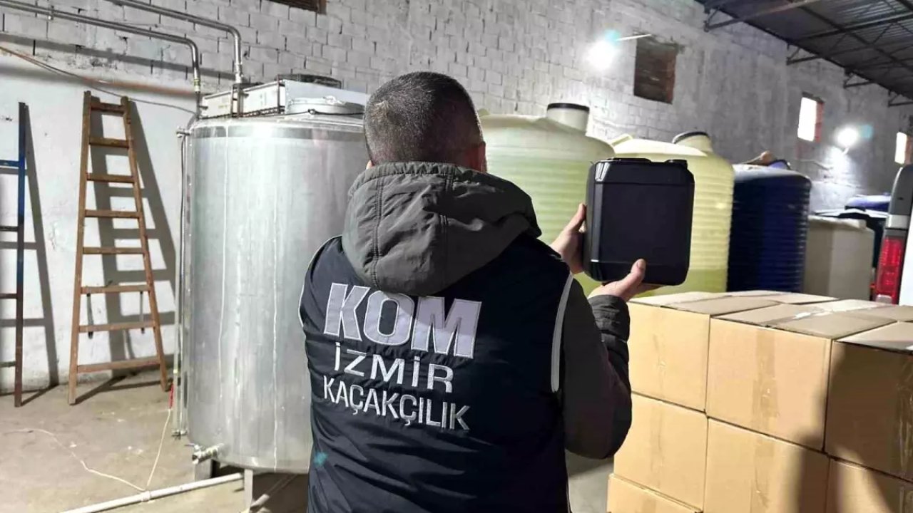 İzmir'de Kaçak İçki Operasyonu: 28 Ton Etil Alkol Ele Geçirildi