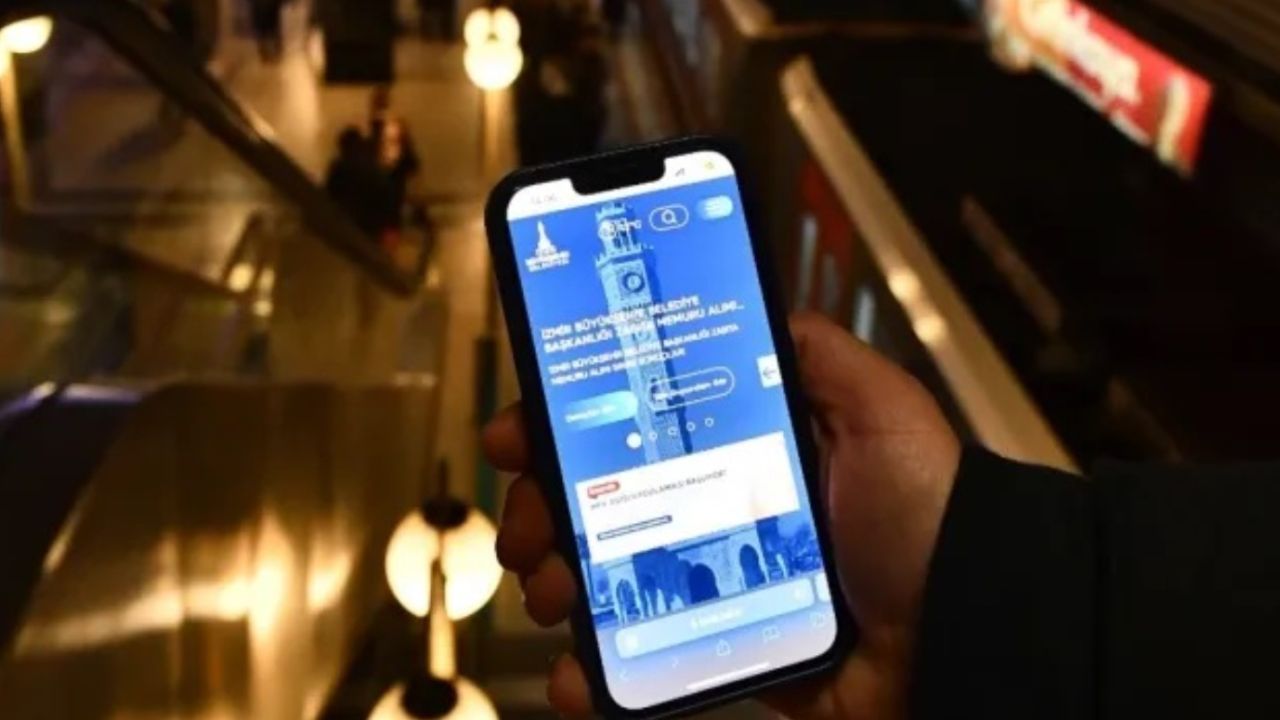 İzmir Metrosu'nda internete erişim müjdesi!