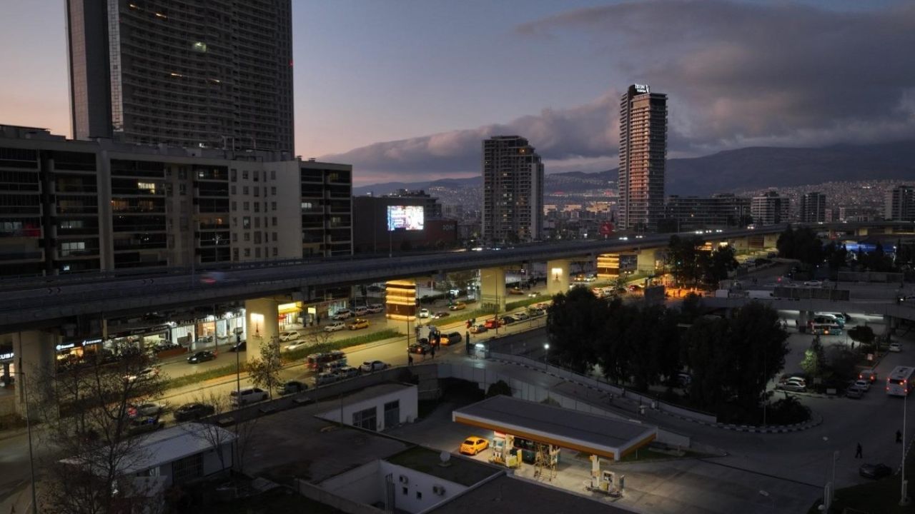 İzmir Otogarı doğal peyzaj ve ışıklarla baştan sona yenilendi! 