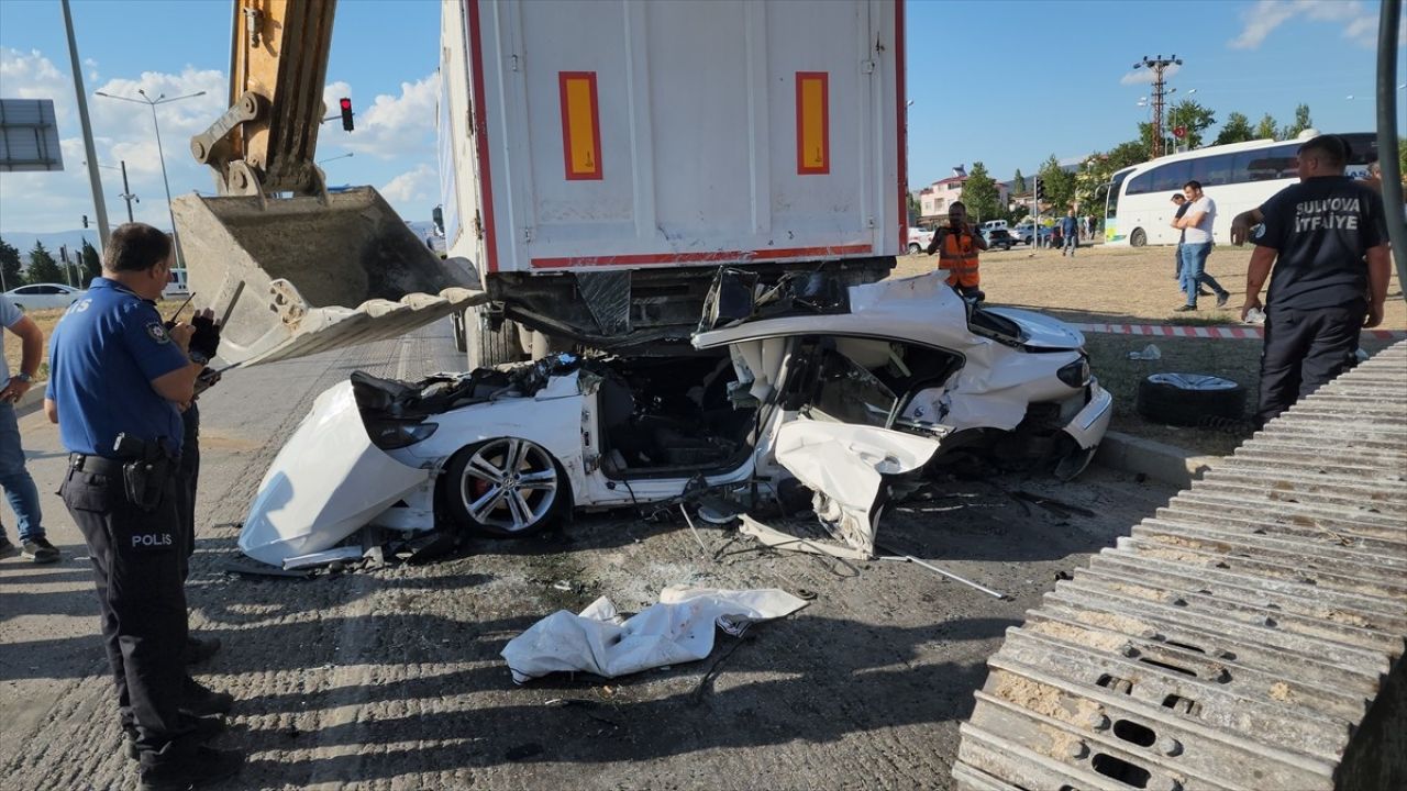 Amasya'da Trafik Kazası: 1 Ölü, 3 Yaralı