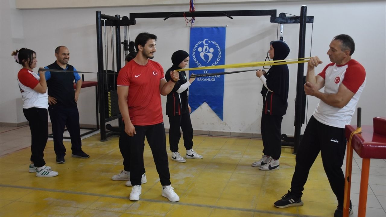 Ordulu Sporcular Dünya Bilek Güreşi Şampiyonası İçin Hazırlanıyor