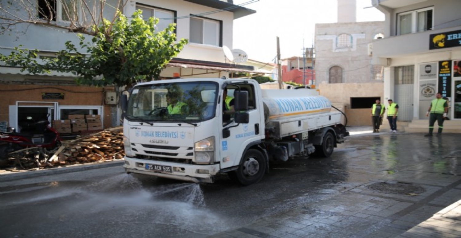 Konak'ın mahallelerinde temizlik ve yıkama çalışmaları başladı