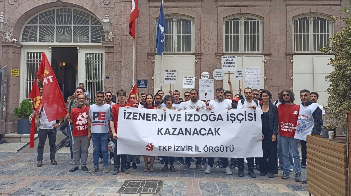 İzmir Büyükşehir Belediyesi'nde işten çıkarmalara tepkiler çığ gibi büyüyor