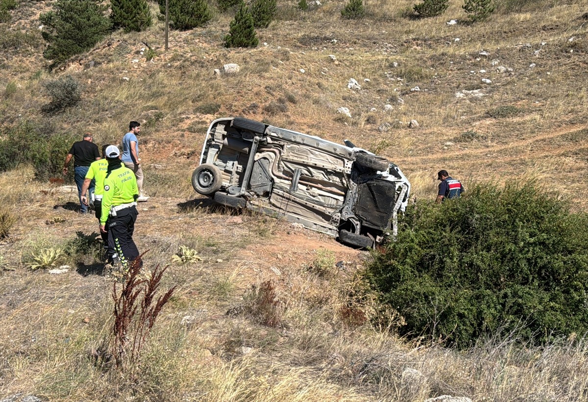 Sivas'ta meydana gelen trafik kazasında 6 kişi yaralandı.