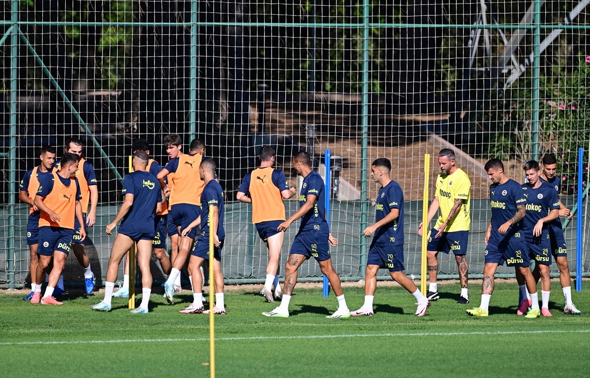 UEFA Şampiyonlar Ligi 3. eleme turu rövanşında yarın Fransa'nın Lille takımını konuk edecek...