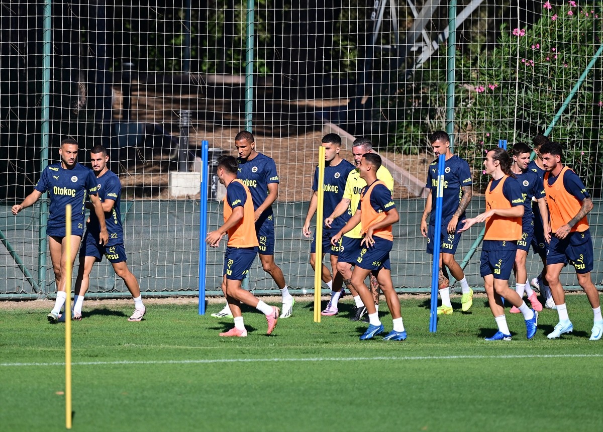 UEFA Şampiyonlar Ligi 3. eleme turu rövanşında yarın Fransa'nın Lille takımını konuk edecek...