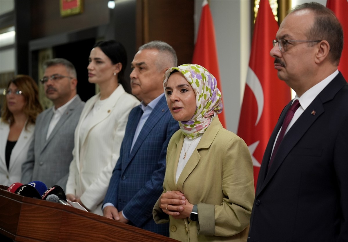 Aile ve Sosyal Politikalar Bakanı Mahinur Özdemir Göktaş, Aydın'daki programları kapsamında Aydın...