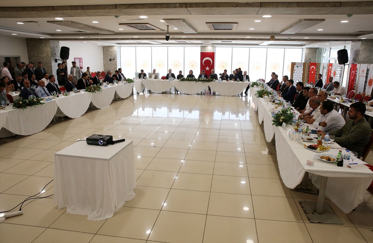 Bitlis'in Ahlat ilçesinde Van Gölü Havza Koruma Eylem Planı ve Uygulama Programı Değerlendirme...