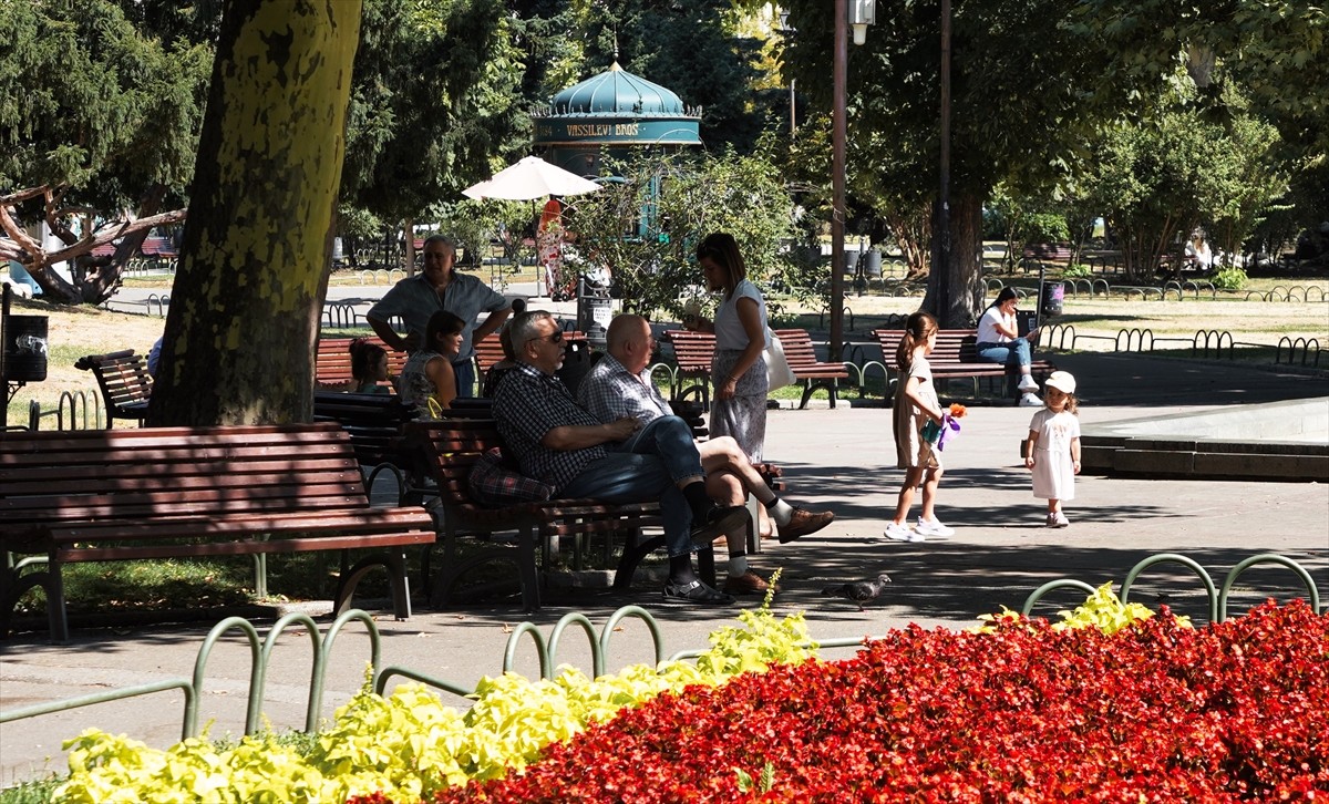 Bulgaristan yazın en sıcak günlerini yaşarken hava sıcaklığı bazı bölgelerde 41 dereceye kadar...