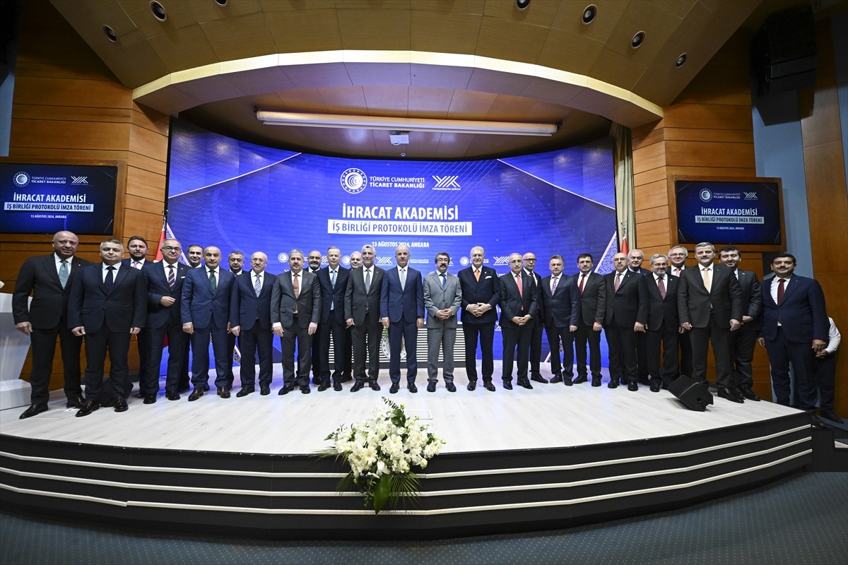 İhracata yönelik eğitim faaliyetlerinin sürdürüleceği İhracat Akademisi çalışmaları kapsamında...