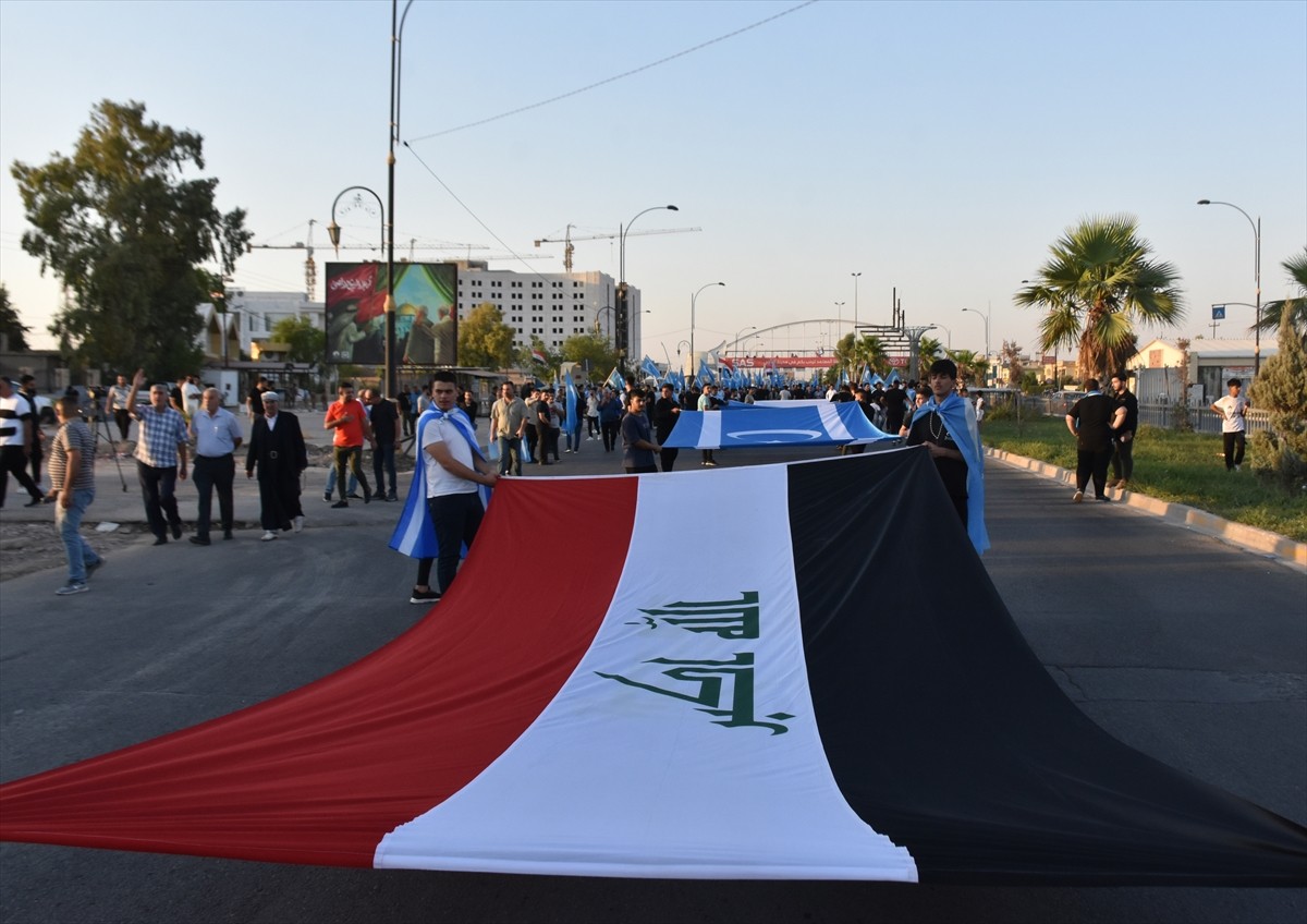 Irak'ın Kerkük kentinde Türkmenler, Irak Türkmen Cephesi'nin (ITC) çağrısı üzerine Kürdistan...