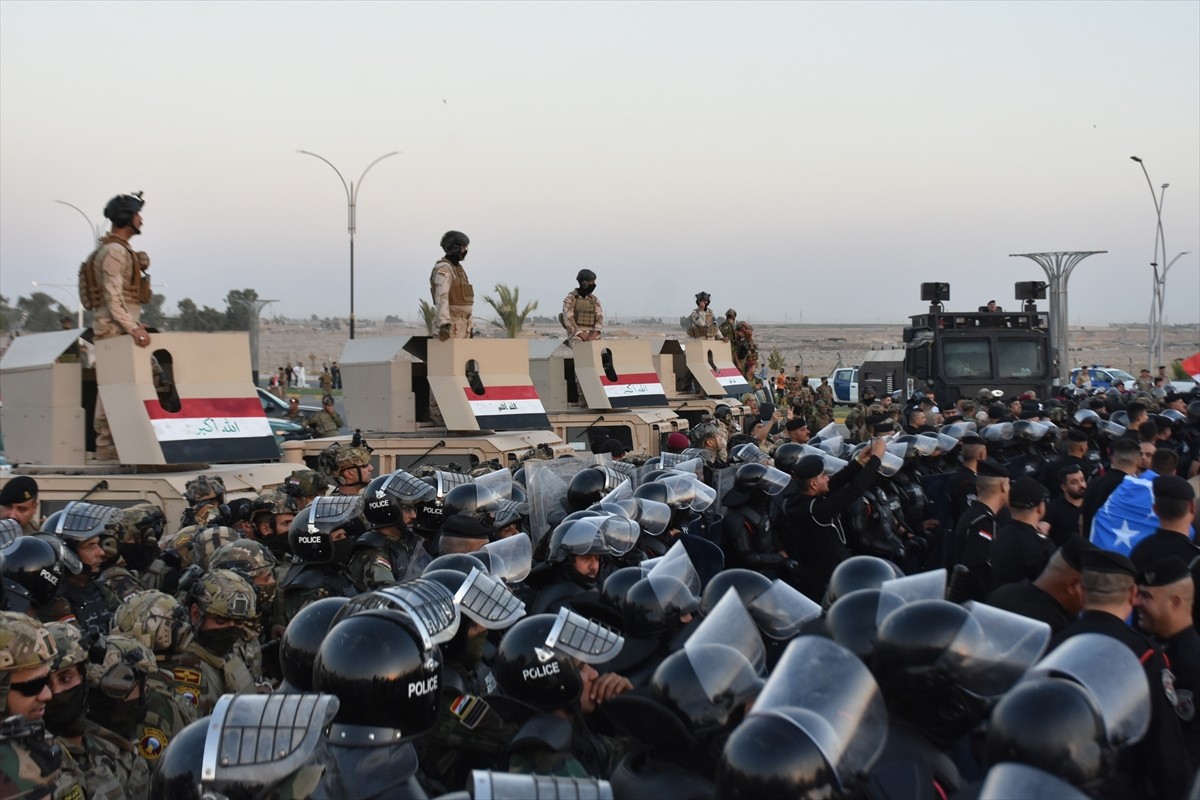 Irak'ın Kerkük kentinde Türkmenler, Irak Türkmen Cephesi'nin (ITC) çağrısı üzerine Kürdistan...