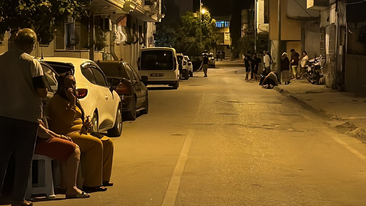 Suriye'nin Hama şehrinde 5,2 büyüklüğünde deprem meydana geldi. Deprem, Hatay'ın İskenderun...