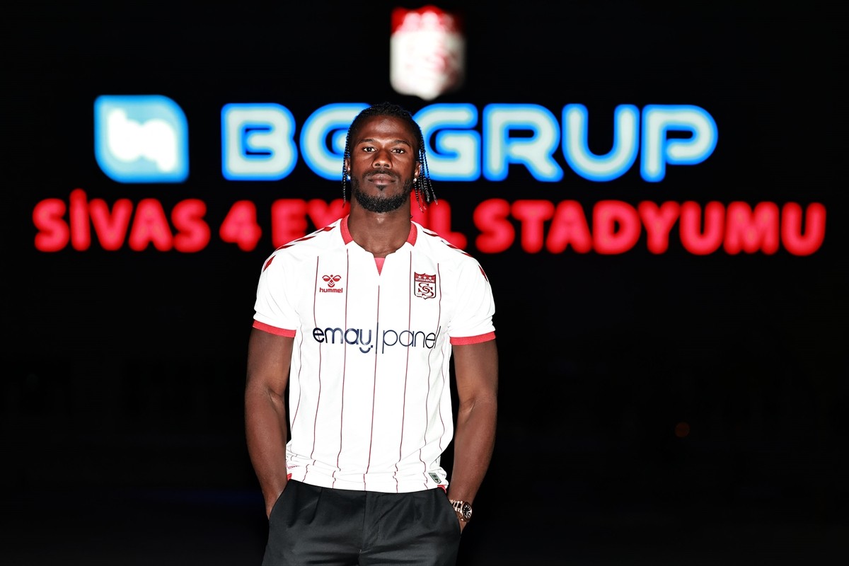 Trendyol Süper Lig ekiplerinden Net Global Sivasspor, Senegalli golcü oyuncu Keita Balde'yi...