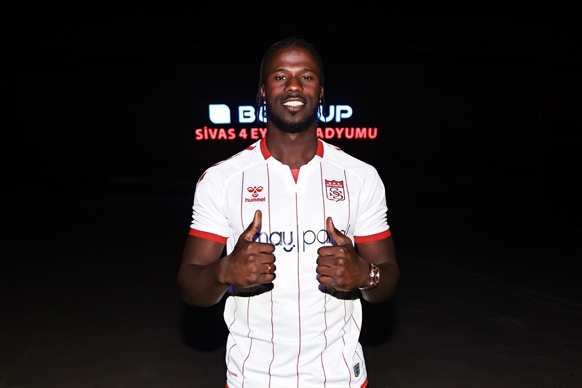 Trendyol Süper Lig ekiplerinden Net Global Sivasspor, Senegalli golcü oyuncu Keita Balde'yi...