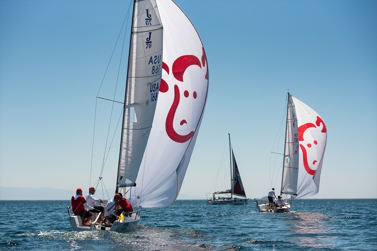 12. TAYK Slam-Eker Olympos Regatta Yelken Yarışları'nda J/70 Match Race sınıfı mücadelesi bugün...