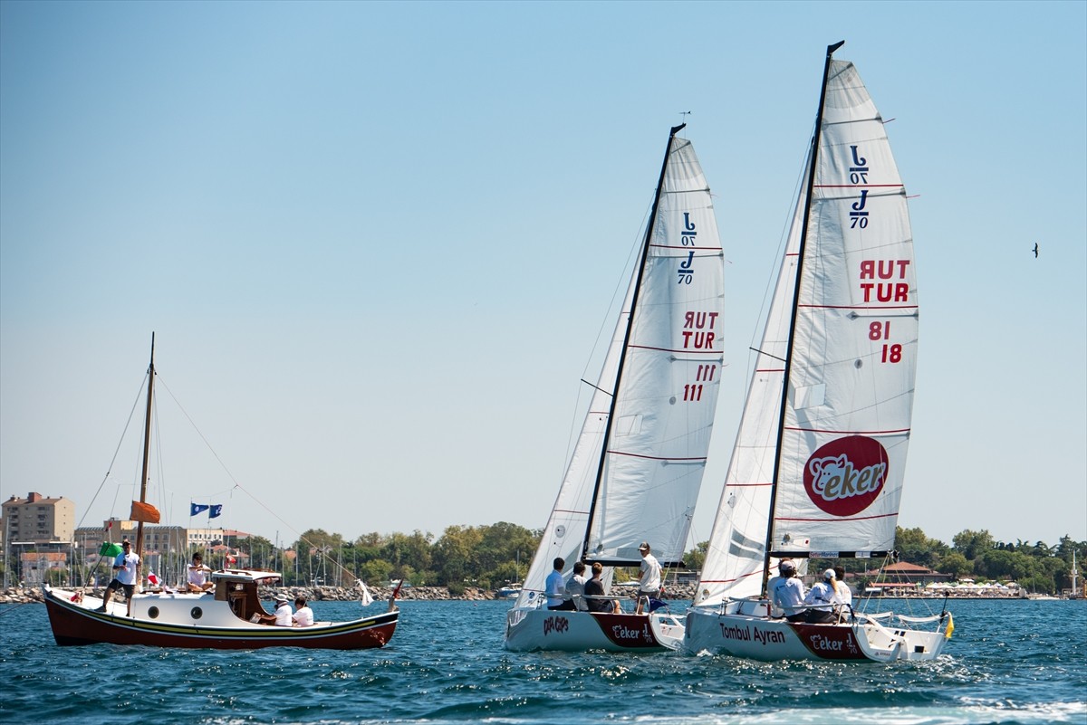 12. TAYK Slam-Eker Olympos Regatta Yelken Yarışları'nda J/70 Match Race sınıfı mücadelesi bugün...