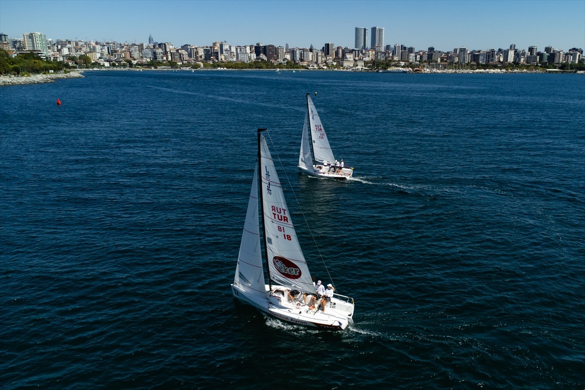 12. TAYK Slam-Eker Olympos Regatta Yelken Yarışları'nda J/70 Match Race sınıfı mücadelesi bugün...