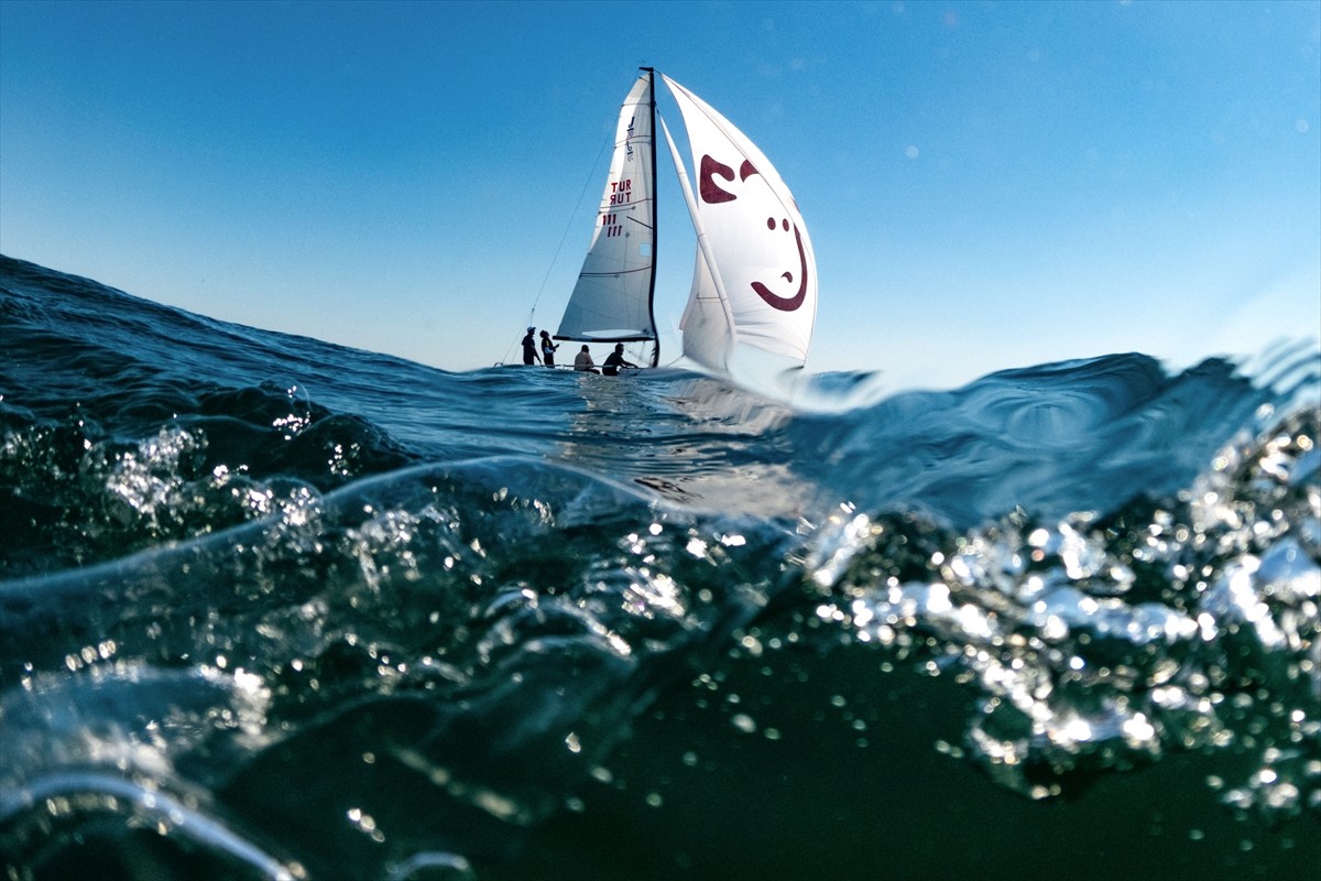 12. TAYK Slam-Eker Olympos Regatta Yelken Yarışları'nda J/70 Match Race sınıfı mücadelesi bugün...