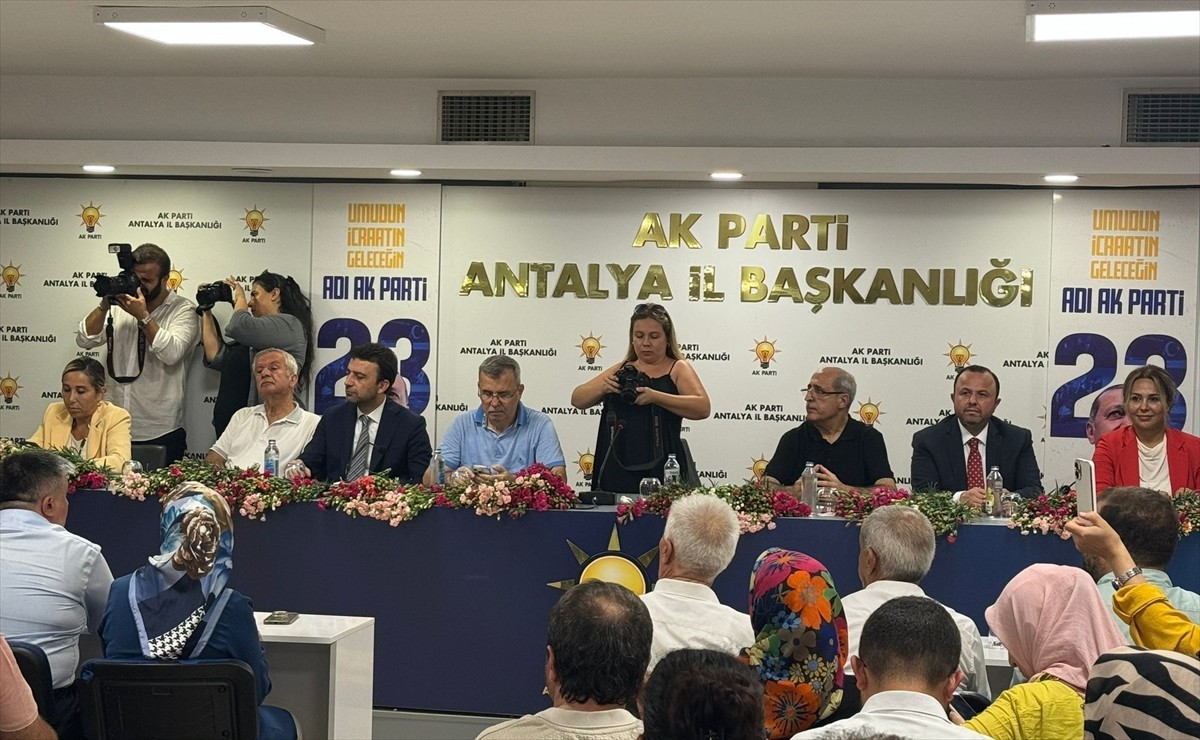 Antalya'da AK Parti'nin 23'üncü kuruluş yıl dönümü dolayısıyla program düzenlendi. AK Parti...