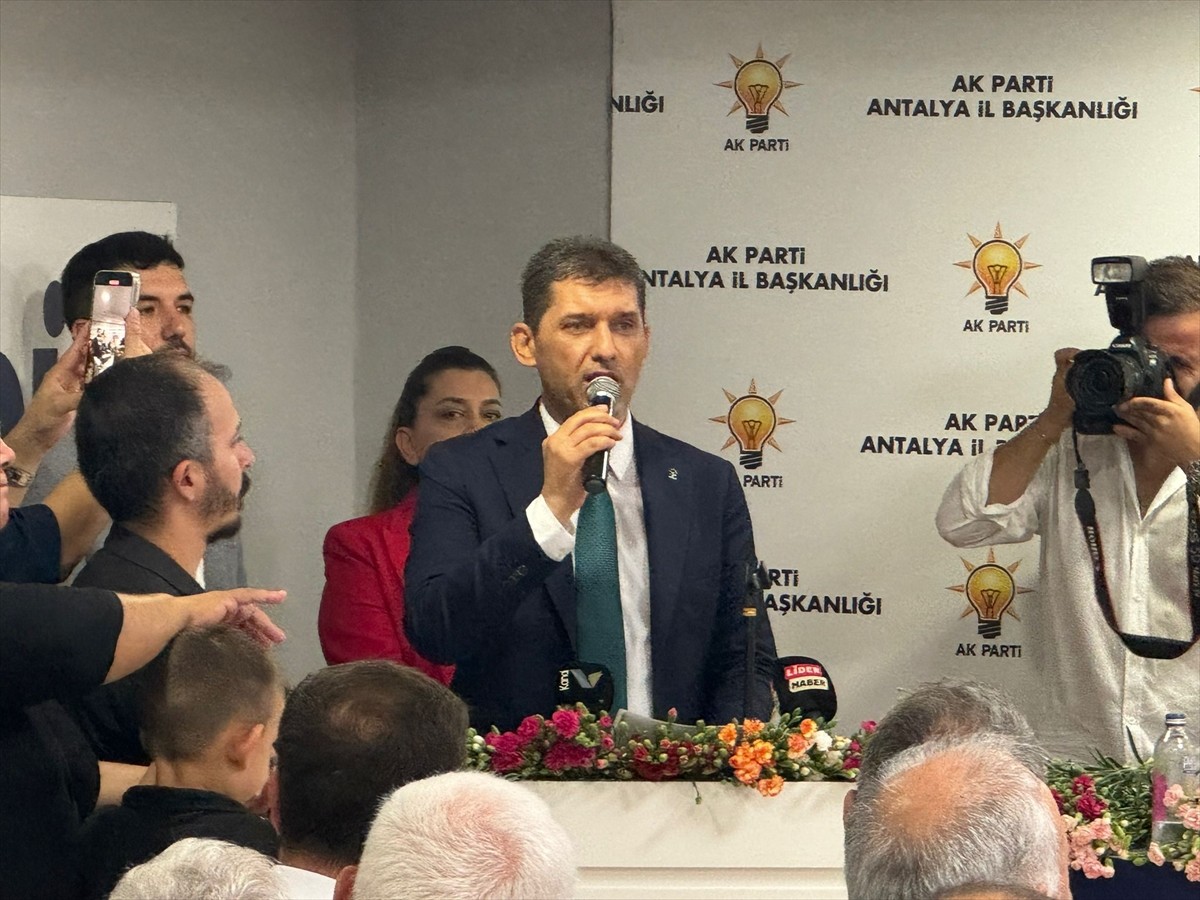 Antalya'da AK Parti'nin 23'üncü kuruluş yıl dönümü dolayısıyla program düzenlendi. AK Parti...