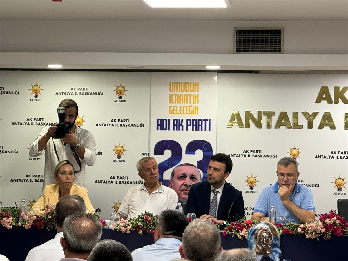 Antalya'da AK Parti'nin 23'üncü kuruluş yıl dönümü dolayısıyla program düzenlendi. AK Parti...