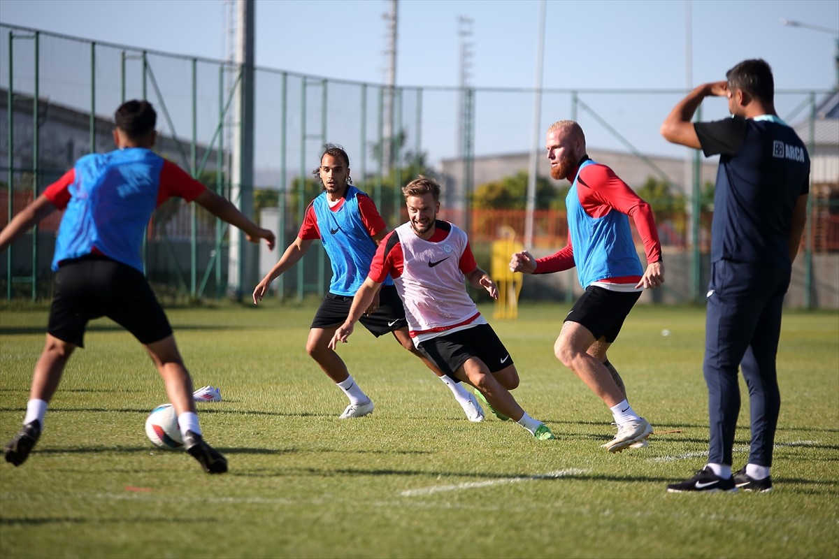 Ahlatcı Çorum FK, Trendyol 1. Lig'in 2. haftasında 18 Ağustos Pazar günü evinde Fatih Karagümrük...