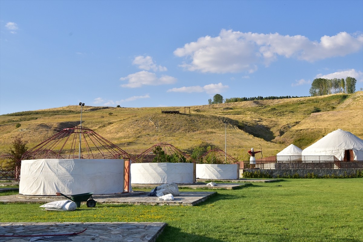 Bitlis'in Ahlat ilçesinde bu yıl 953. yıl dönümü kutlanacak olan Malazgirt Zaferi etkinlikleri...