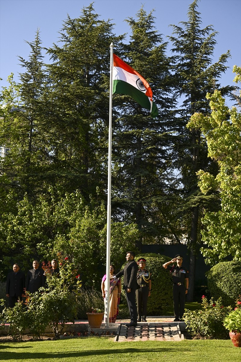 Hindistan'ın 78'inci "Bağımsızlık Günü", başkentte düzenlenen etkinlikle kutlandı. Hindistan'ın...