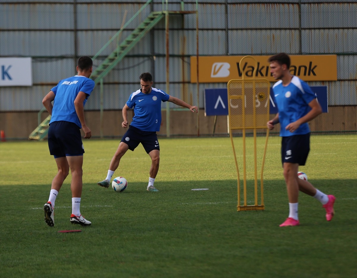 Trendyol Süper Lig'in 2. haftasında, deplasmanda Adana Demirspor ile karşılaşacak Çaykur...